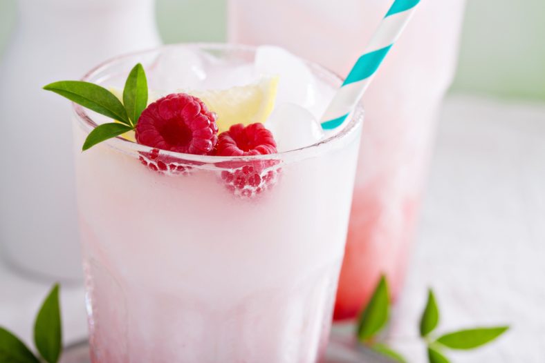 kisah-sukses-minuman-soda-gembira-memikat-hati-di-kampus-tsinghua
