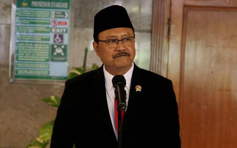 kemensos-luncurkan-sekolah-rakyat-menteri-risma-gandeng-swasta-perluas-akses-pendidikan