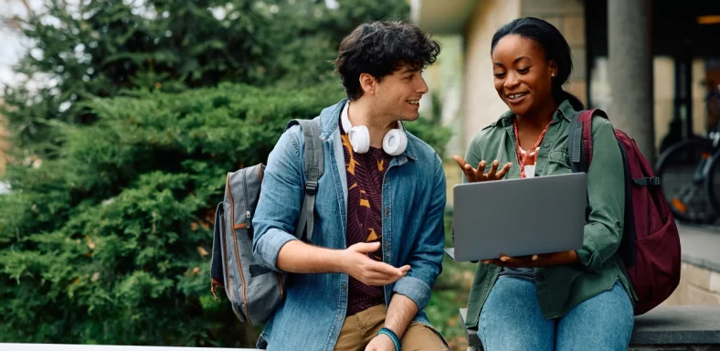 7 Alasan Mengapa Kuliah di Universitas Masih Penting di Era Digital